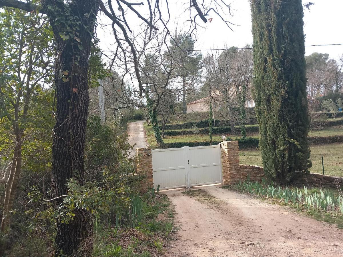 Le Refuge De Sissou Pontevès Exterior foto